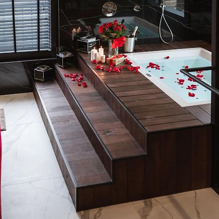 Ferienwohnung Art Penthouse With Jacuzzi - Krakow Center Exterior foto